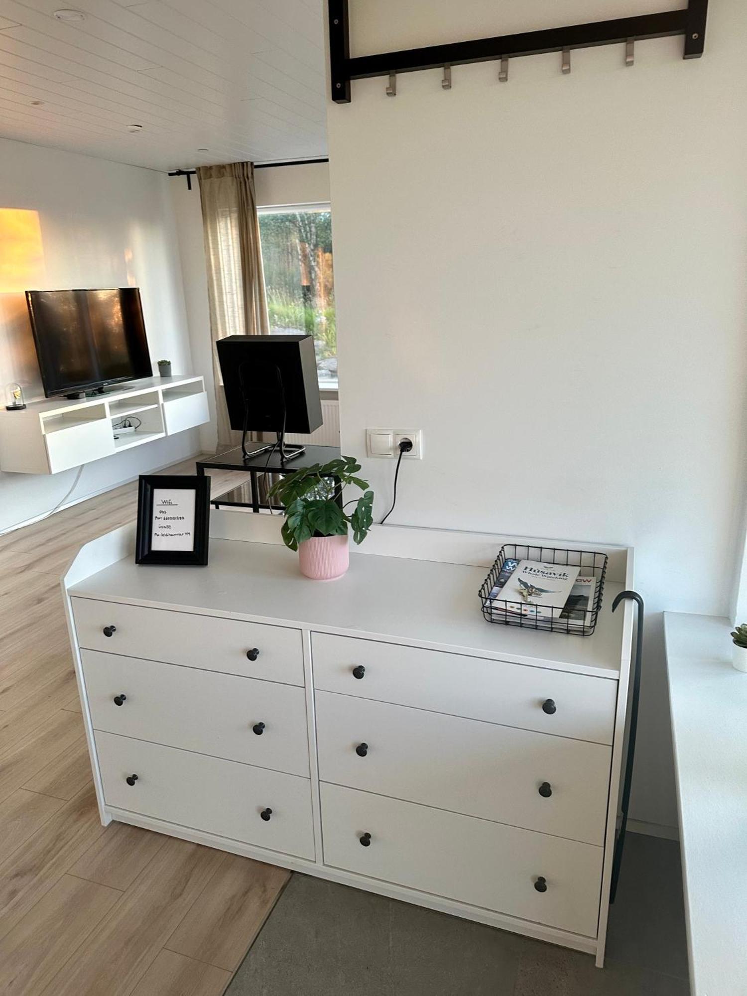 Charming 1-Bedroom Condo With Stunning View Рейкявик Екстериор снимка