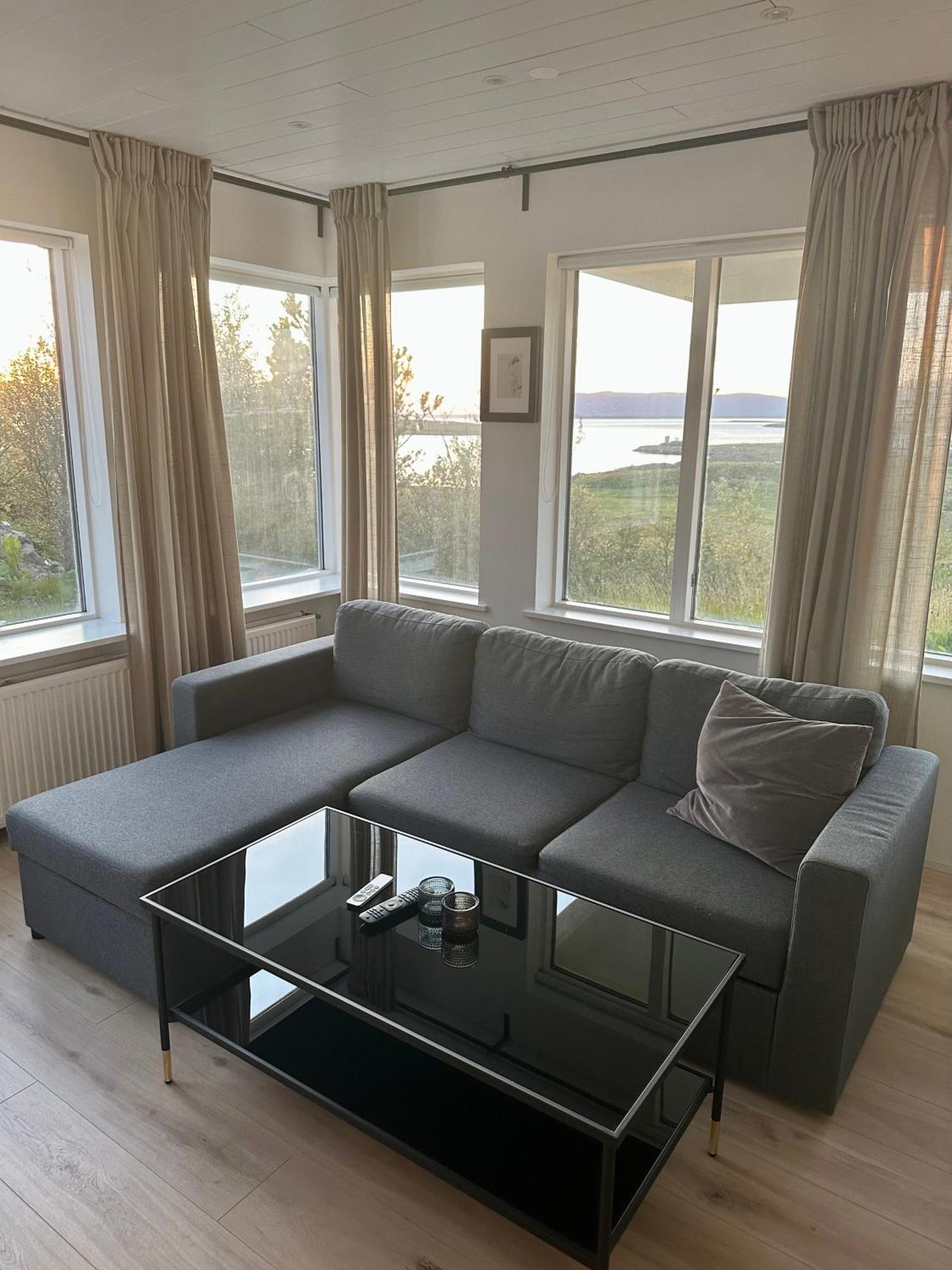 Charming 1-Bedroom Condo With Stunning View Рейкявик Екстериор снимка
