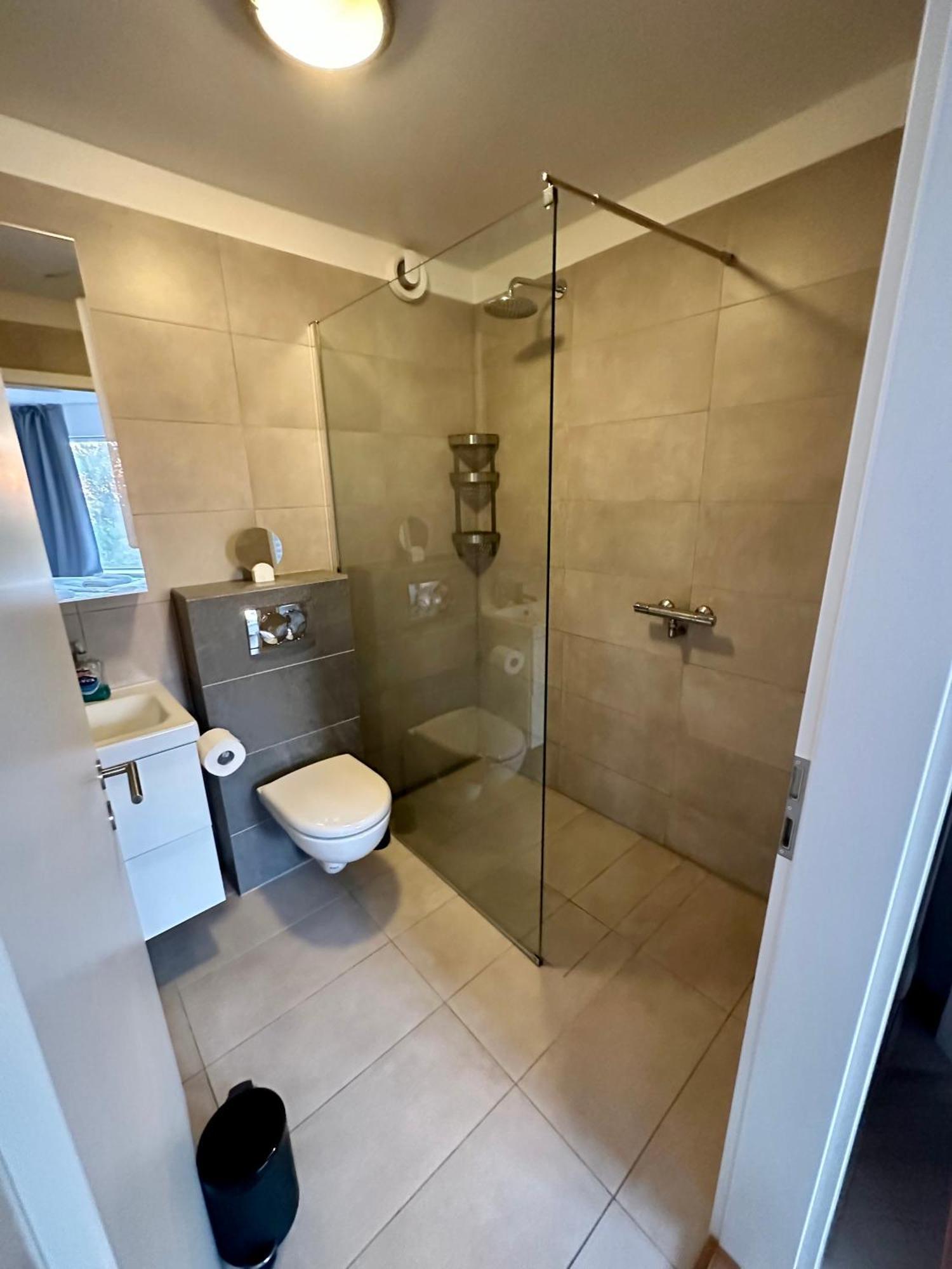Charming 1-Bedroom Condo With Stunning View Рейкявик Екстериор снимка